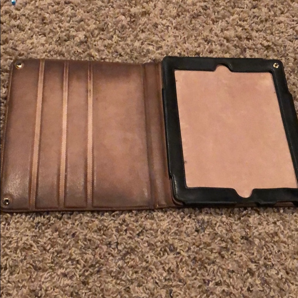 💜TORY BURCH IPAD CASE - Picture 2 of 3